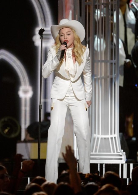 Madonna performs with Macklemore and Ryan Lewis at the Grammys (Photo Credit:Kevork Djansezian/Getty) 